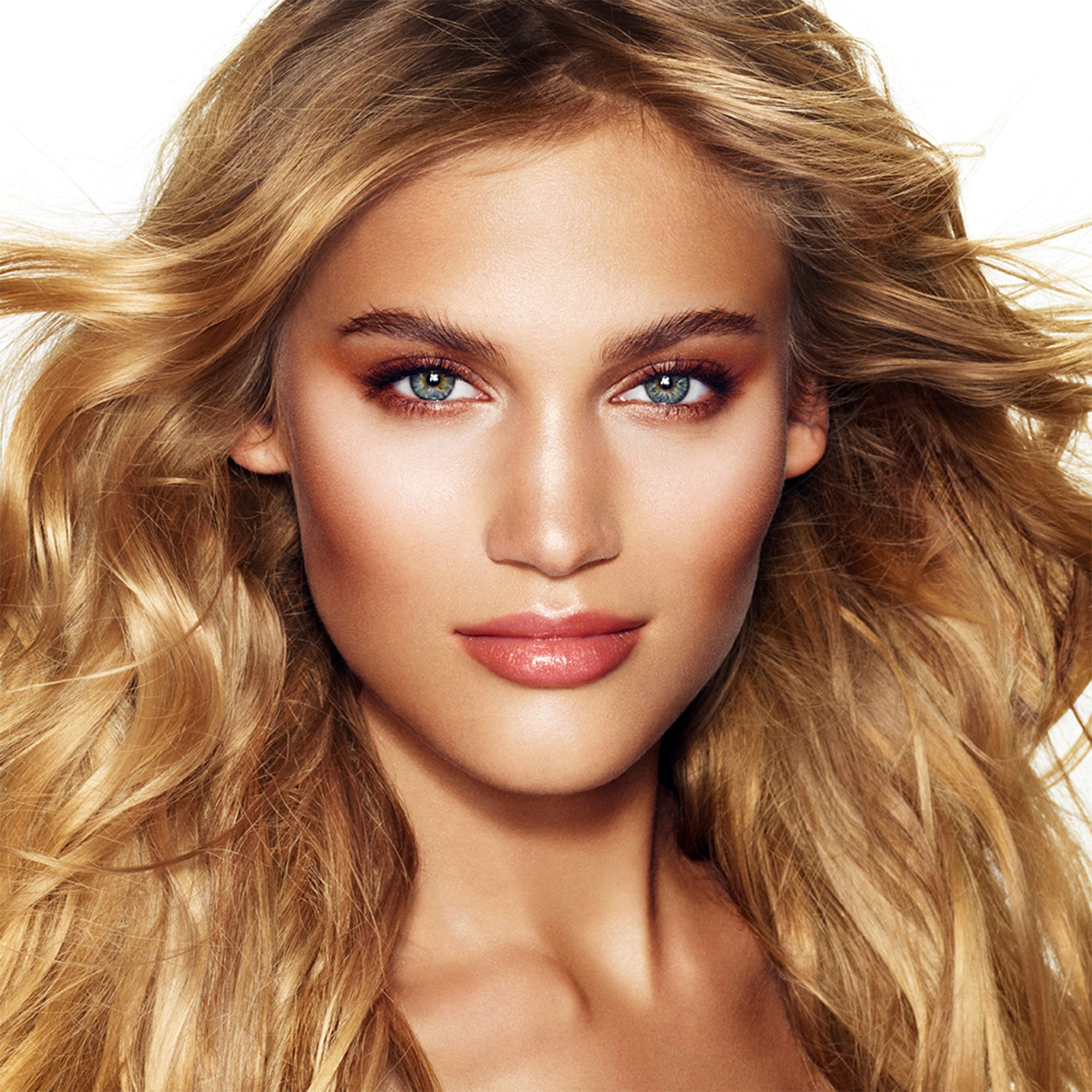 LUXURY PALETTE  PILLOW TALK (PALETA DE SOMBRAS PARA OJOS)